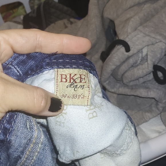 Woman's jeans - Picture 3 of 4